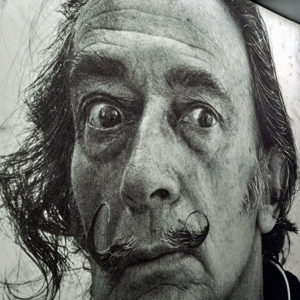Salvador Dalí experimentierte mit stereoskopischen Bildern und schuf holografische Arbeiten. 