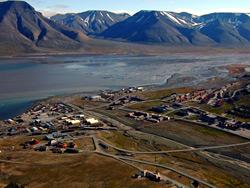Longyearbyen aus luftiger Höhe