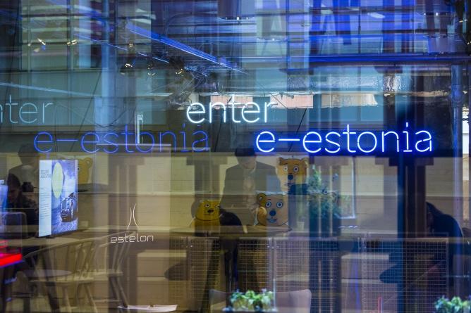 Im e-Estonia-Showroom erklären Computer, wie digital Estland heute schon ist (Foto: e-Estonia-Showroom, Annika Haas)