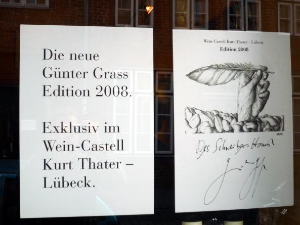 Nach wie vor werden im Wein-Castell geschmackvolle Alkoholika verkauft, für die Günter Grass die Etiketten gestaltet hat (Foto: Matthias Kröner)