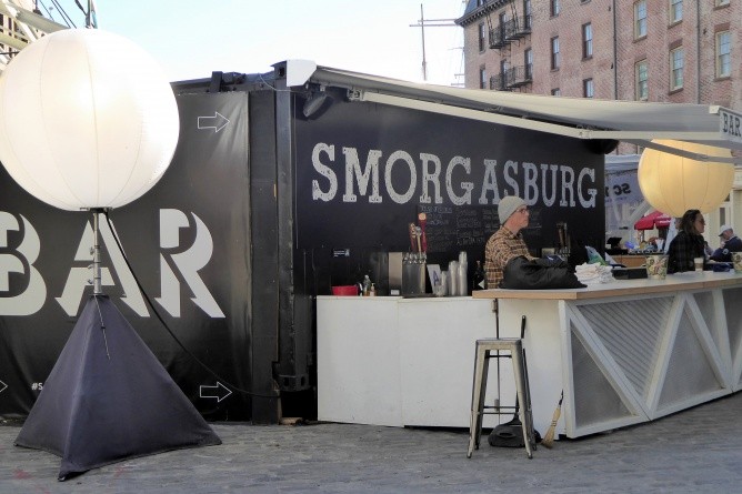 Dem kulinarischen Zeitgeist auf der Spur oder Ein Stand im Smorgasburg Market (Foto: Dorothea Martin)