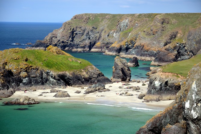 Die zerklüftete Steilküste von Kynance Cove (Lizard Halbinsel) (Foto: Ralf Nestmeyer)