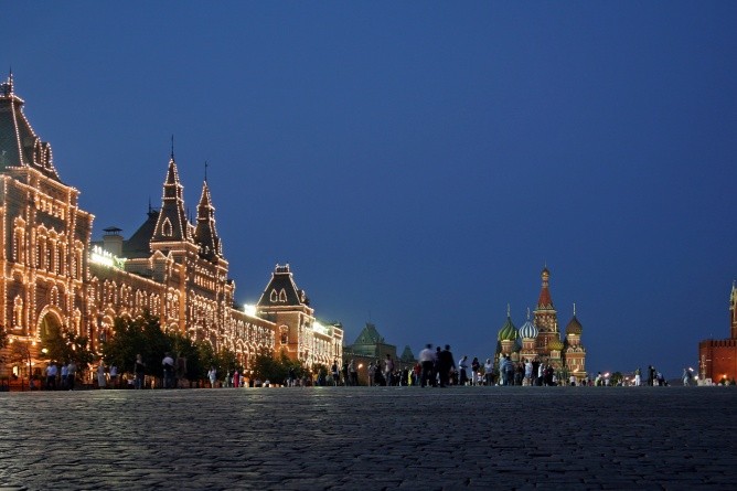 Der illuminierte Klassiker oder Nachts am Roten Platz (Foto: Anika Zeller)