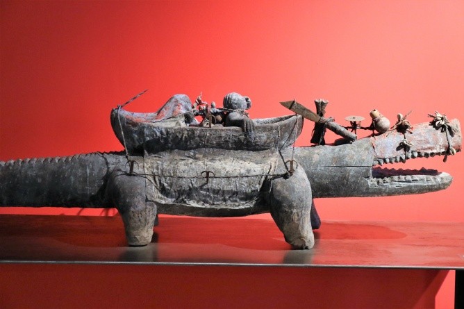 Ein Krokodil als Flussgottfetisch (Foto: Antje und Gunther Schwab)