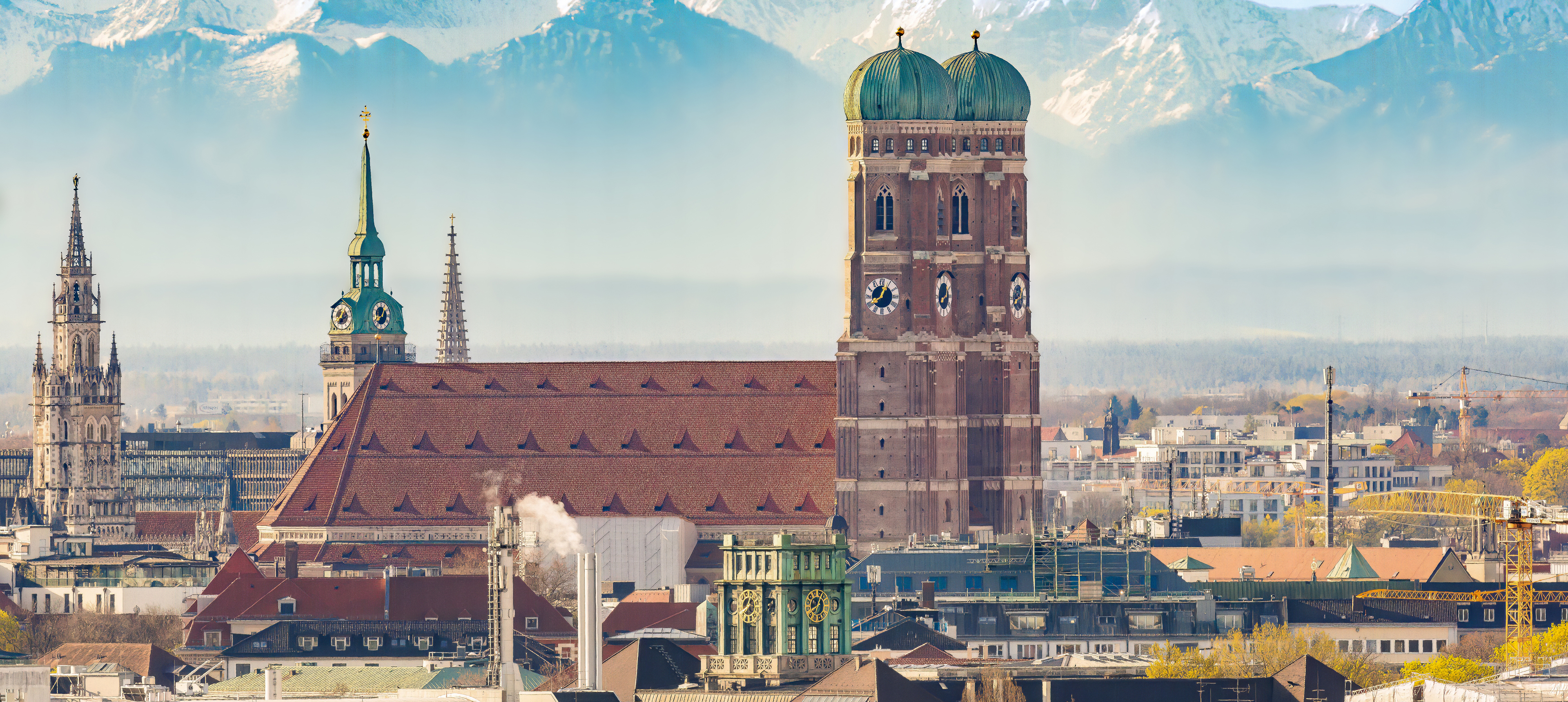 Panoramasicht über München mit Frauenkirche
