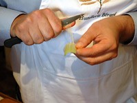 Fäden ziehen einmal anders oder Fenchel schälen will gelernt sein