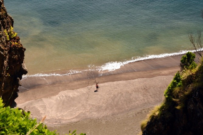Am nicht gerade appetitlich klingenden Strand der fetten Lende ist man meist angenehm alleine (Foto: Michael Bussmann und Gabriele Tröger)