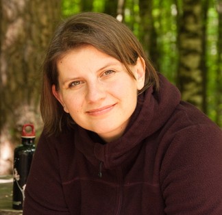 Portrait Stefanie Schmitz-Veltin