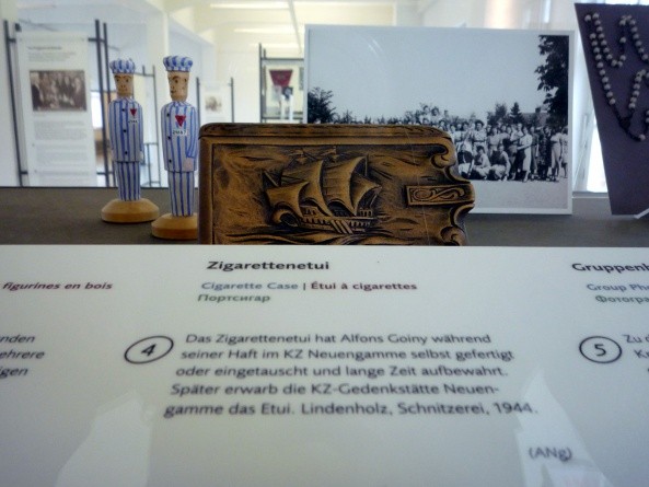 Kunst unter menschenverachtenden Bedingungen oder Die kleinen Meisterwerke der Gefangenen im Konzentrationslager Neuengamme (Foto: Matthias Kröner)