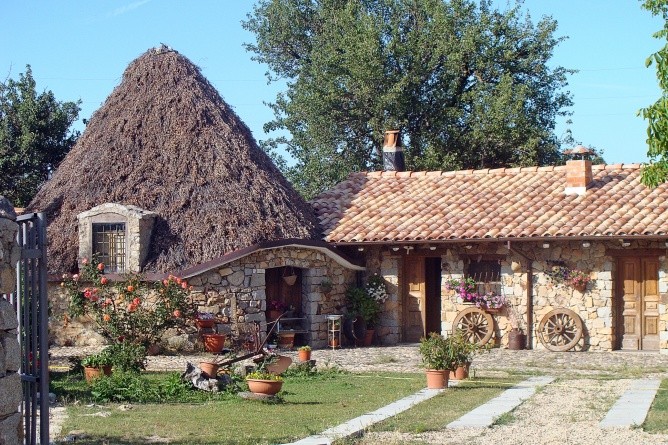 Eine der zahlreichen Agriturismo-Alternativen, wenn man keine hohen Hotelpreise zahlen mag (Foto: Eberhard Fohrer)