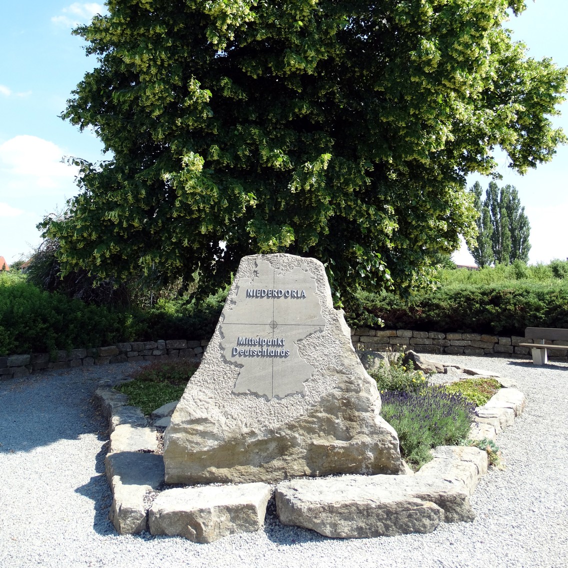 Der angebliche Mittelpunkt Deutschlands in Niederdorla. (Foto: Heidi Schmitt)