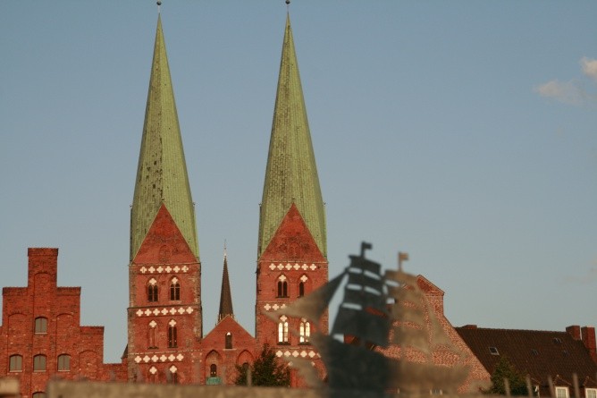 St. Marien, eine der größten Kirchen der Welt, in der der bekannteste Fälscherskandal der Nachkriegszeit stattfand … (Foto: Berit Koepke)