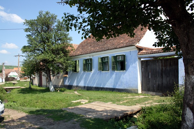 Bescheiden, traditionsbewusst, himmelblau &ndash; das Ferienhaus von Prinz Charles in Viscri (Foto: Diana St&#259;nescu)