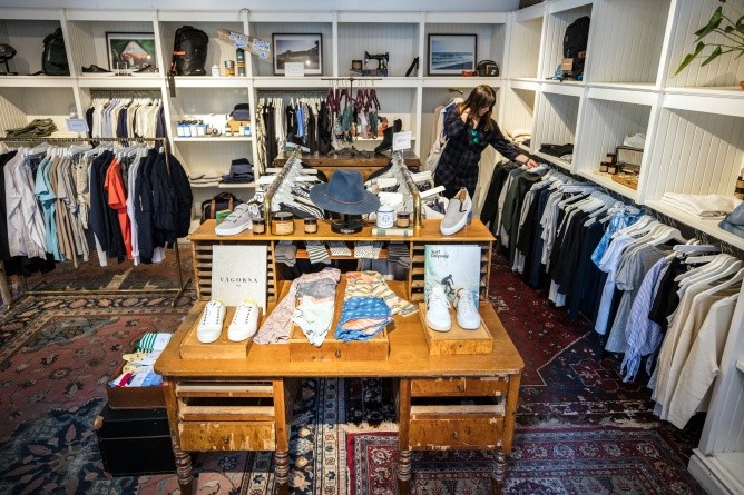 In einer der vielen Boutiquen im Szene- und Shoppingviertel SoFo (Foto: Lisa Arnold)