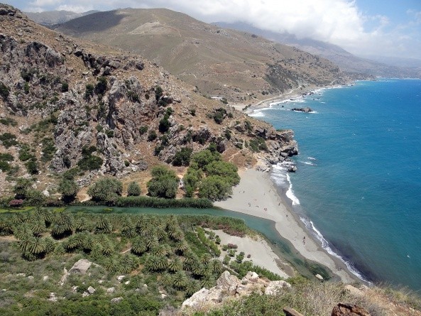 Ein paradiesisches Naturerlebnis bietet der Palmenstrand von Préveli, der 2010 schwer geschädigt wurde (Foto: Eberhard Fohrer)