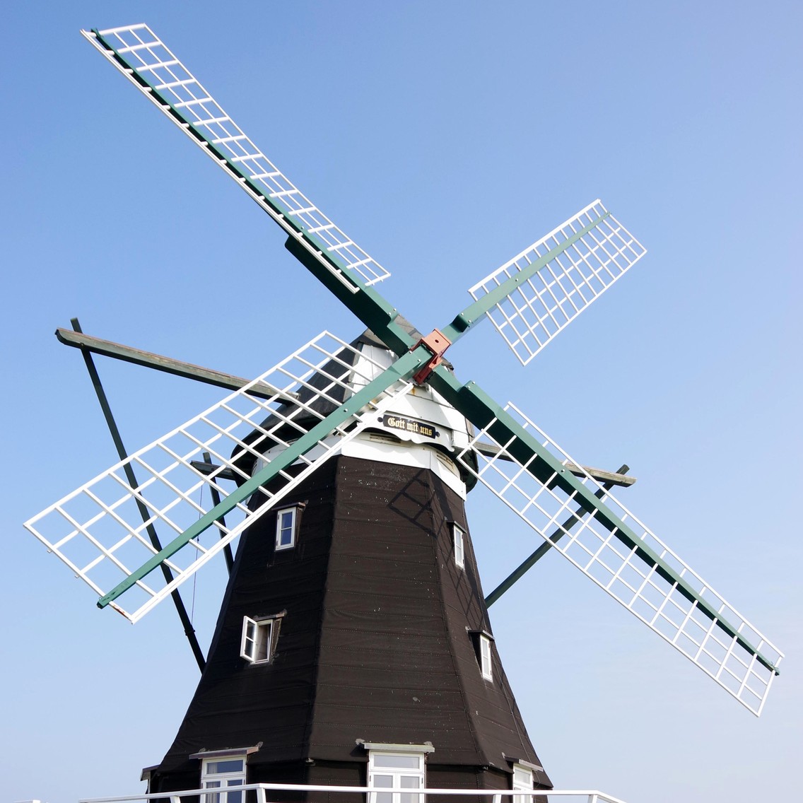 In diesem Galerieholländer von 1777 kann man übernachten (Foto: Dieter Katz)